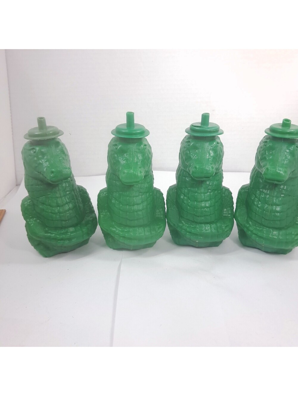 Vintage Sippy Cup Bottle Sipper alligator crocodile set 4 green blow mold 1984